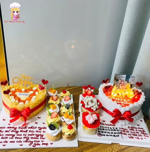 Bánh bông lan trứng muối và bánh kem