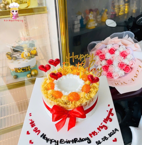 Bánh bông lan trứng muối ở tân bình