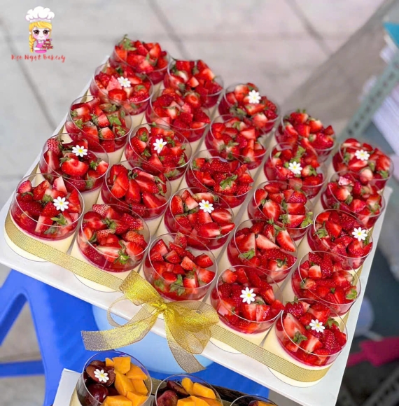 Set mousse trái dâu tây