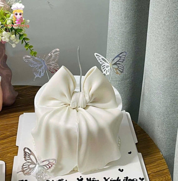 Bánh kem chiếc nơ xinh