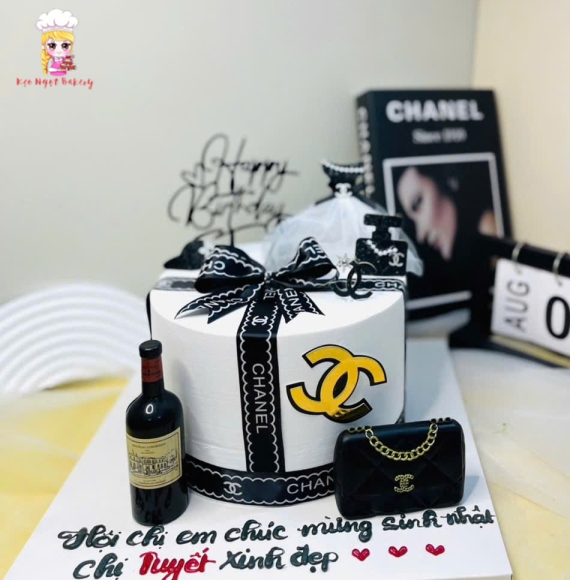 Bánh kem chanel sang trọng ở gò vấp 