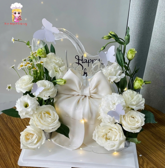 Bánh kem luxury làm theo yêu cầu khách hàng