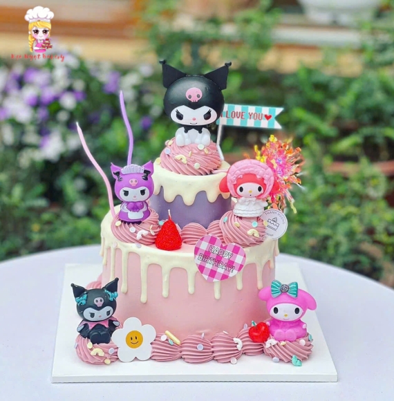 Bánh kem chúc mừng sinh nhật tone hồng