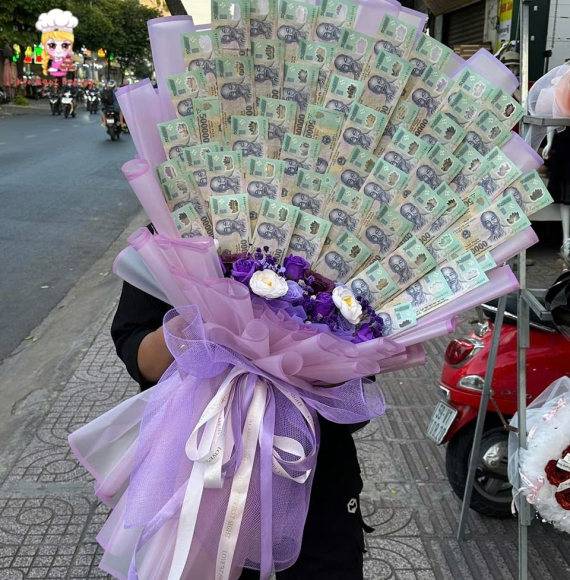 Bó hoa tiền khổng lồ 500k
