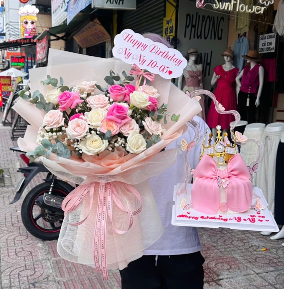 Combo bánh và hoa tặng vợ yêu