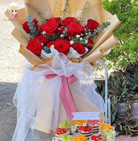 Combo bánh và hoa tặng em 