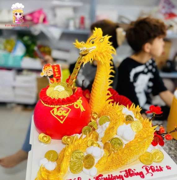 Bánh kem hủ vàng mừng khai trương quận 4