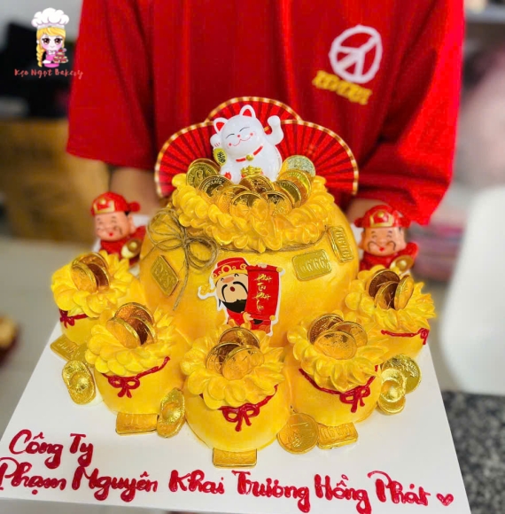 Bánh kem hủ vàng mừng khai trương quận 5