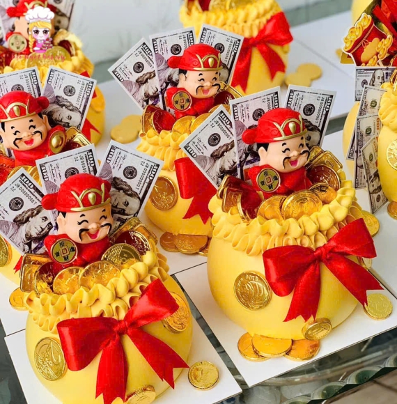 Bánh kem hủ vàng mừng khai trương quận 11