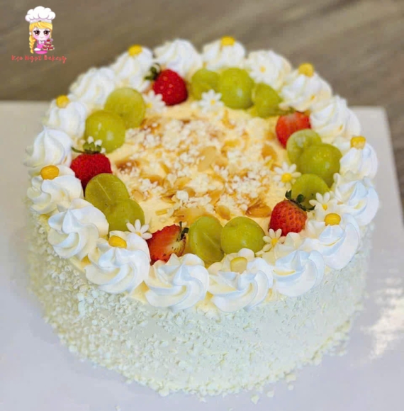 Bánh kem bắp kèm trái cây