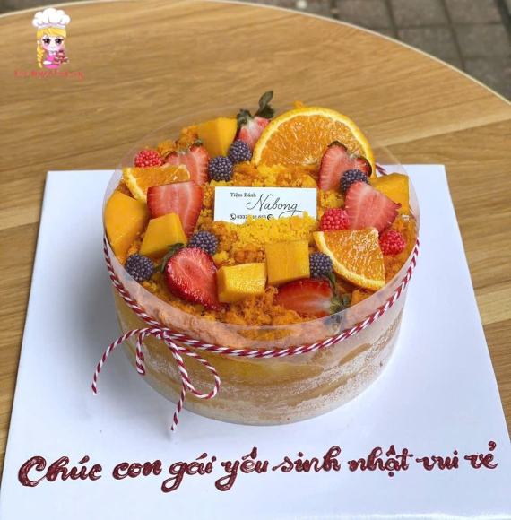 Bánh bông lan trứng muối phủ đầy trái cây