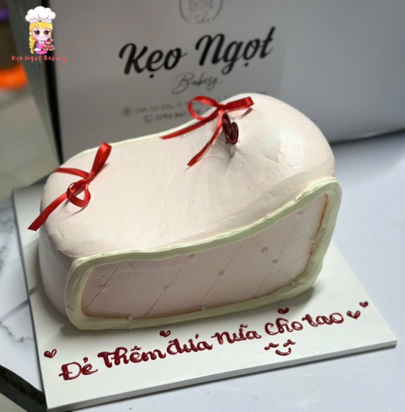 Bánh sinh nhật hài bựa