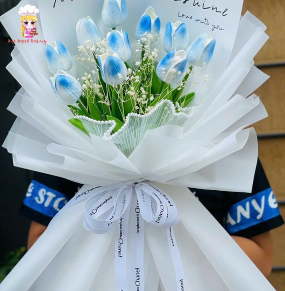 Mẫu hot tulip tone xanh hot năm 2025