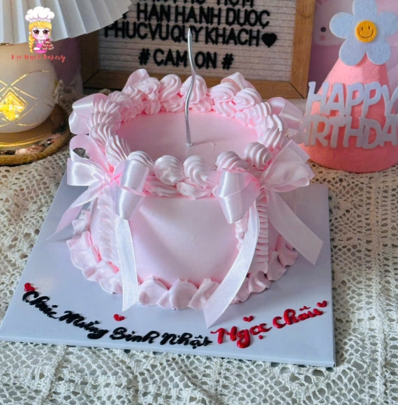 Bánh kem tone hồng tặng người yêu