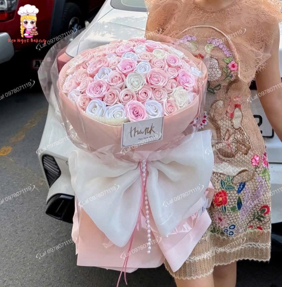 Hoa sáp tone hồng  sang hot năm 2025 tại bình dương