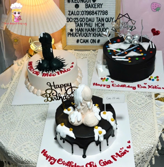 Tổng hợp những mẫu bánh kem hài bựa năm 2025