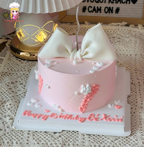 Top Những Chiếc Bánh Sinh Nhật nơ trend 2025