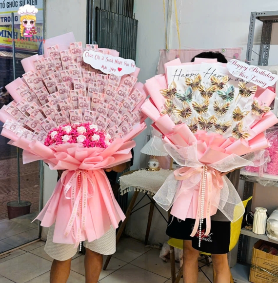 Combo hoa tiền tăng bố và mẹ