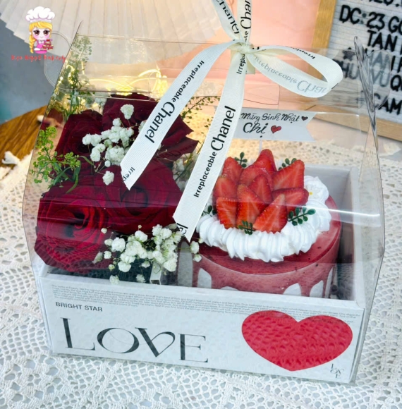 Bánh kem hoa tươi giỏ xách