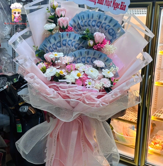 Hoa tiền xếp quạt