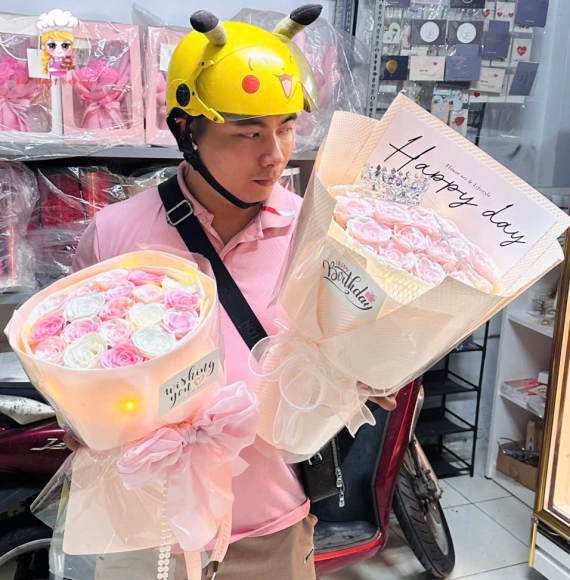 Hoa sáp tone hồng hot nhất 2025