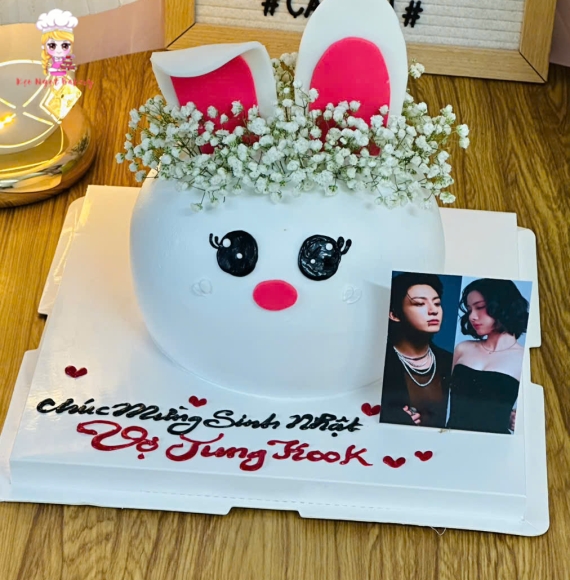 Mẫu bánh kem hình chú thỏ