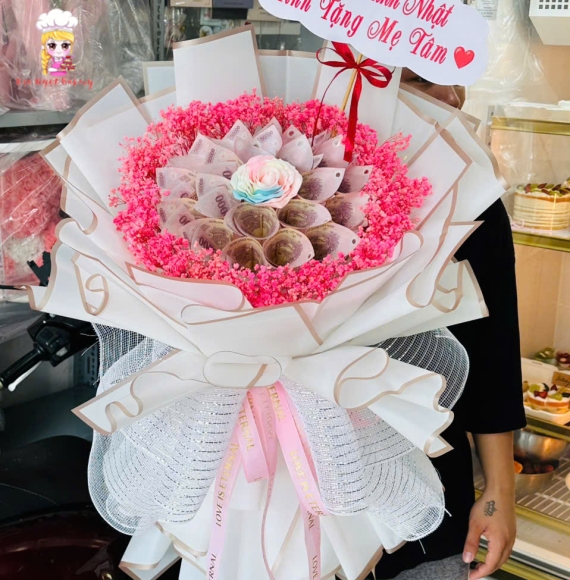 Mẫu hoa tiền mới nhất 2025