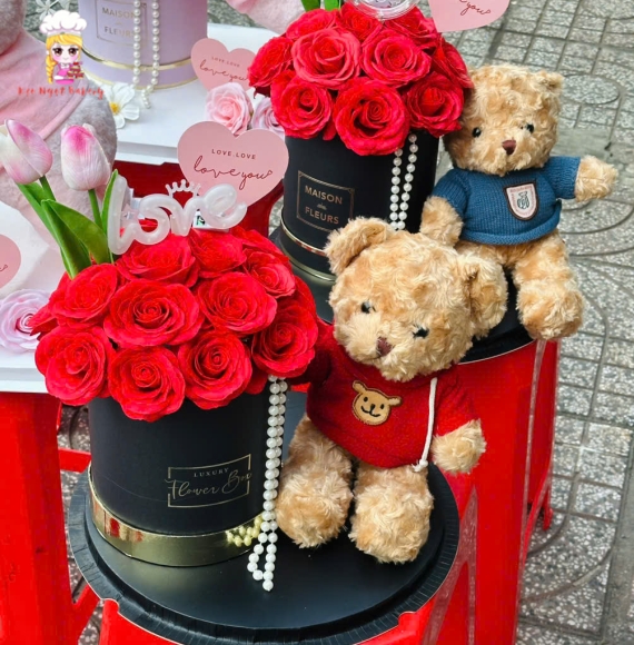 Gấu hoa xinh cho lễ 20/10 giao nhanh ở tân phú