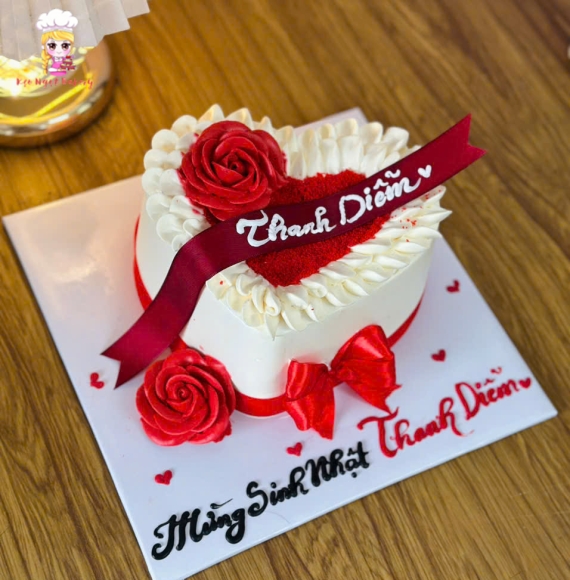 Bánh kem dành cho nữ hình trái tim tặng em yêu