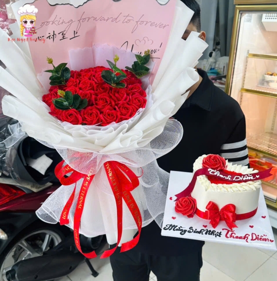 Combo Bánh và hoa dành cho nữ