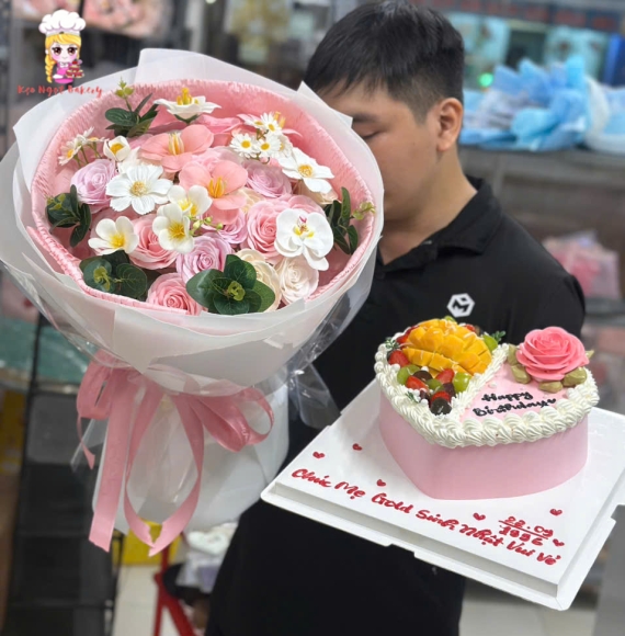 Combo bánh hoa và feedback-Bánh kem ngon tại tân phú