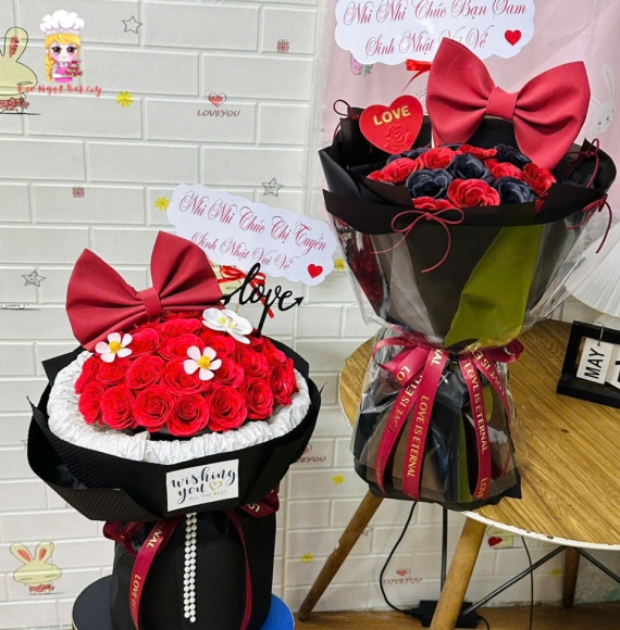 Bó hoa sáp size đỏ kèm nơ lớn