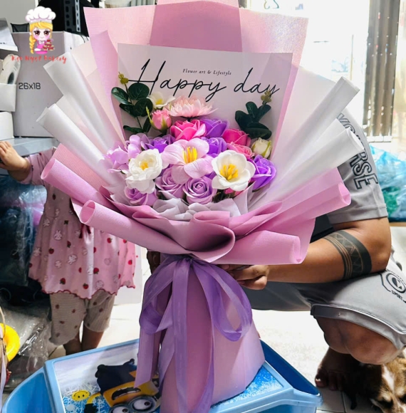 Hoa sáp tone tím nhẹ nhàng dễ thương