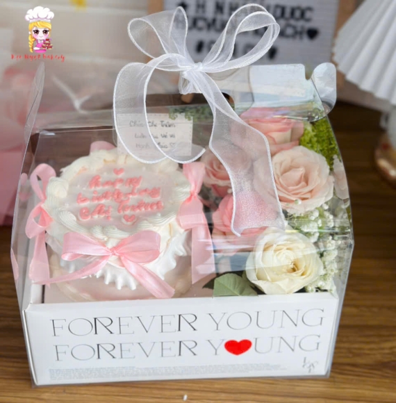 Sét bánh kem và hoa tươi ở tân phú