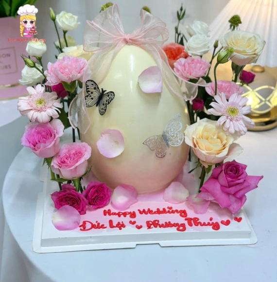 Bánh kem đập trứng hot 2025 tone hồng