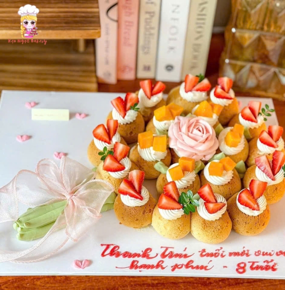 Bánh su dai mừng lễ 20/11