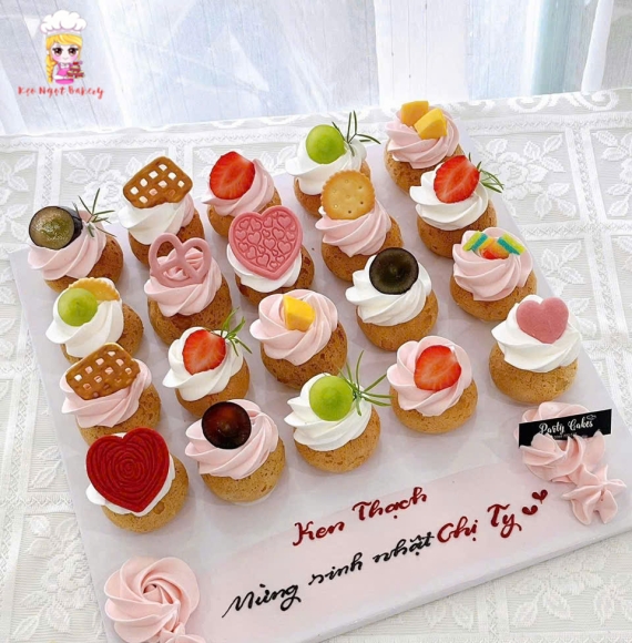 Bánh su dai mừng lễ 20/11 dành tặng cô