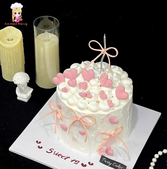 Bánh Kem hàn quốc đơn giản tone hồng trái tim nỗi