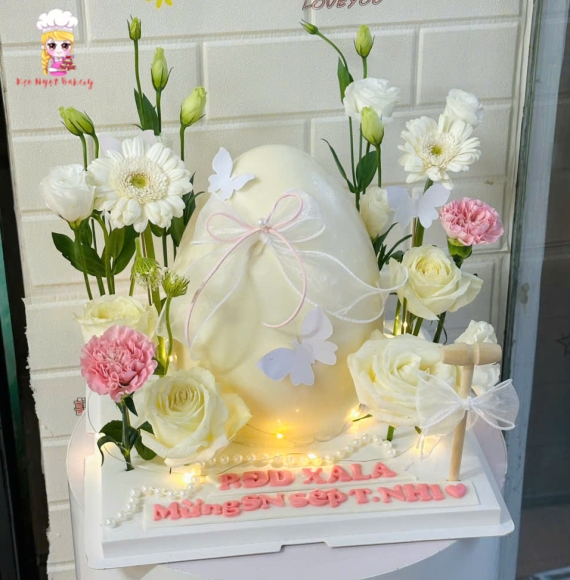 Bánh trứng đập hoa tươi lung linh-Kẹo Ngọt Bakery
