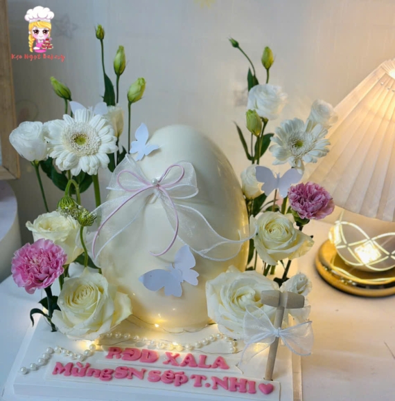 Bánh trứng đập hoa tươi lung linh-Kẹo Ngọt Bakery