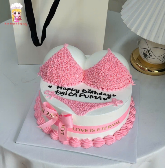 Bánh kem nhậy bựa tặng nam