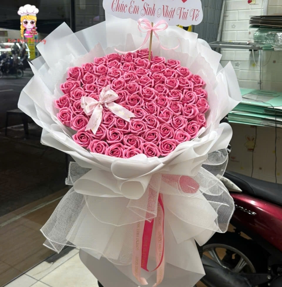 Bó hoa sáp tone hồng trắng tại Kẹo Ngọt