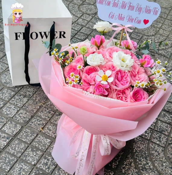 Bó hoa tươi chúc mừng tone hồng