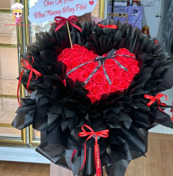 Bó hoa sáp mẫu trái tim hot 2025