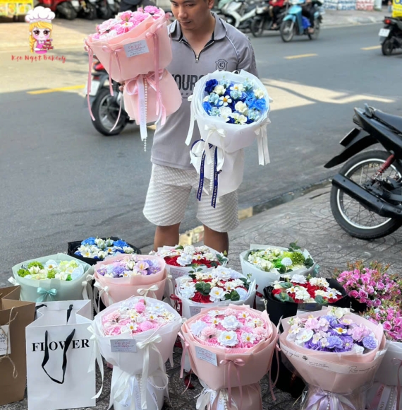 Hoa sáp tại tiệm Kẹo Ngọt Bakery