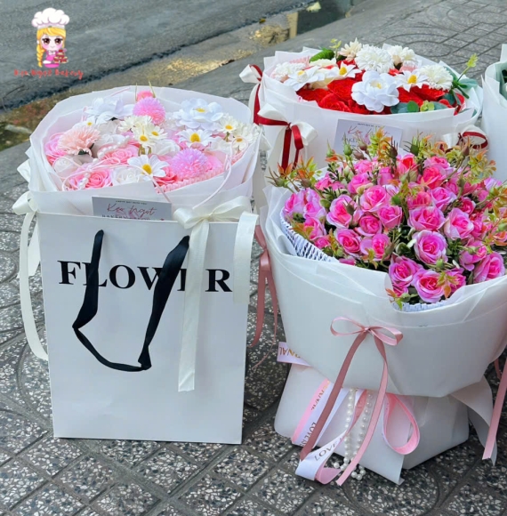 Hoa sáp cao cấp tại kẹo Ngọt Bakery