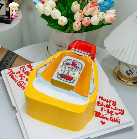 Bánh tạo hình dầu gió tặng mẹ