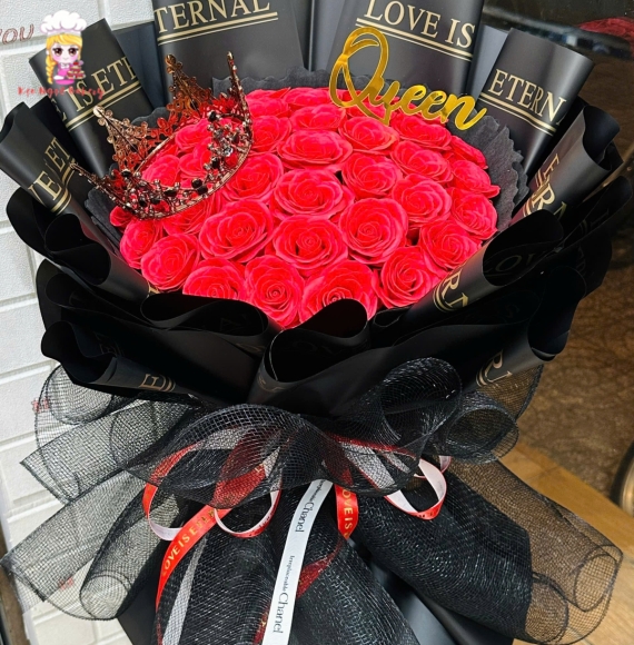 Mẫu bó hoa sáp tone đỏ hot 2026