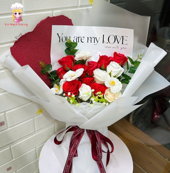 Mẫu bó hoa sáp tone đỏ trắng mix theo yêu cầu
