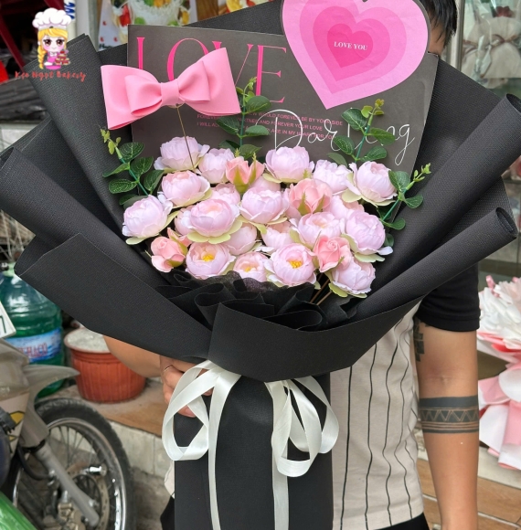 Mẫu bó hoa sáp tone đỏ tại quận 2